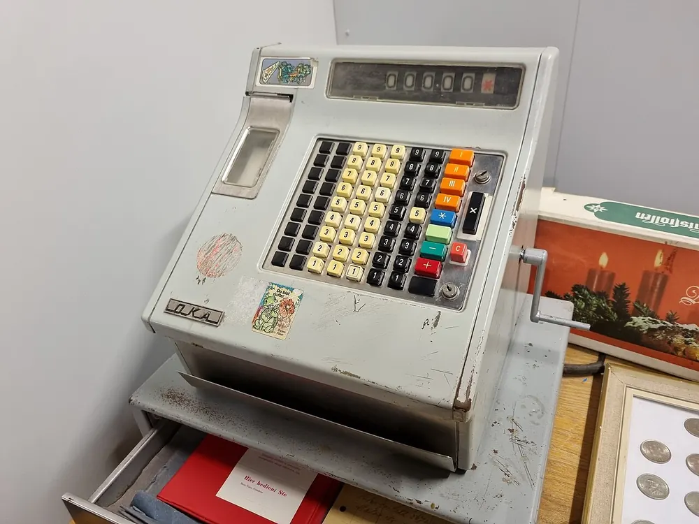Old mechanical cash register